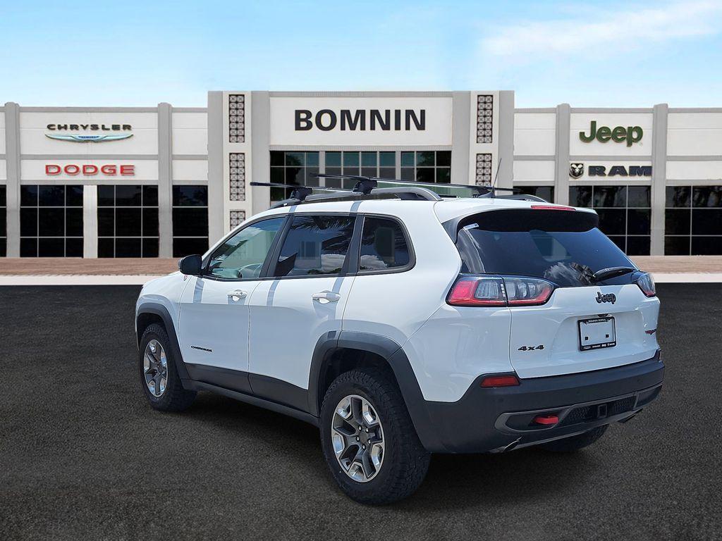 used 2019 Jeep Cherokee car, priced at $13,490