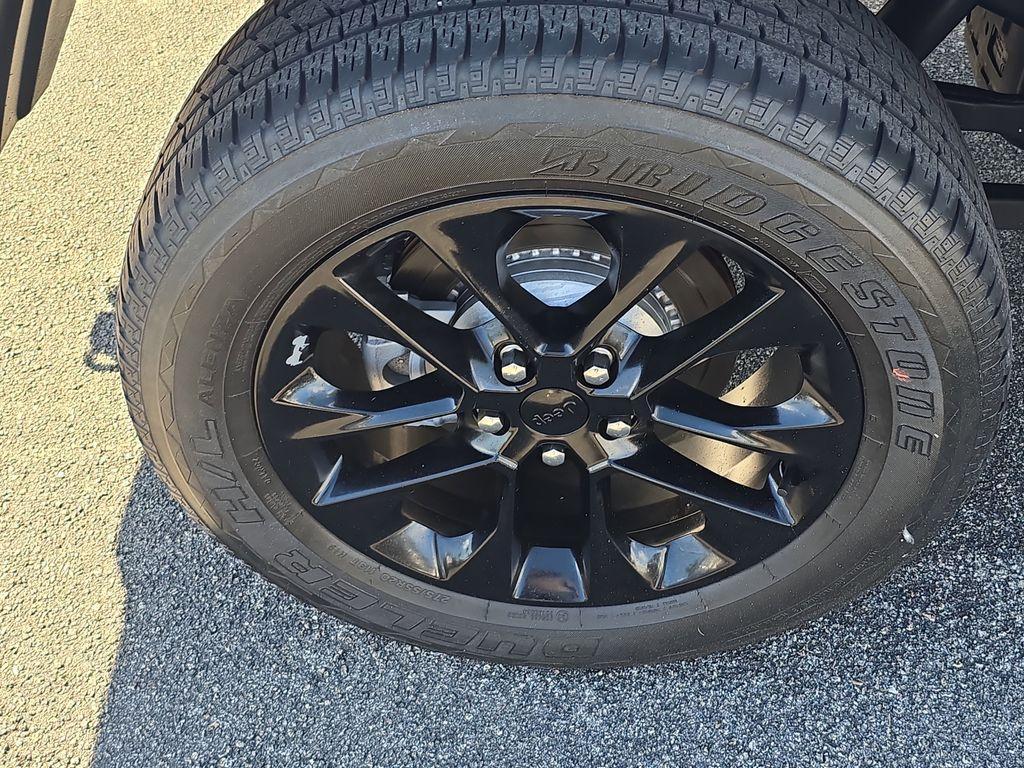 used 2022 Jeep Gladiator car, priced at $30,990