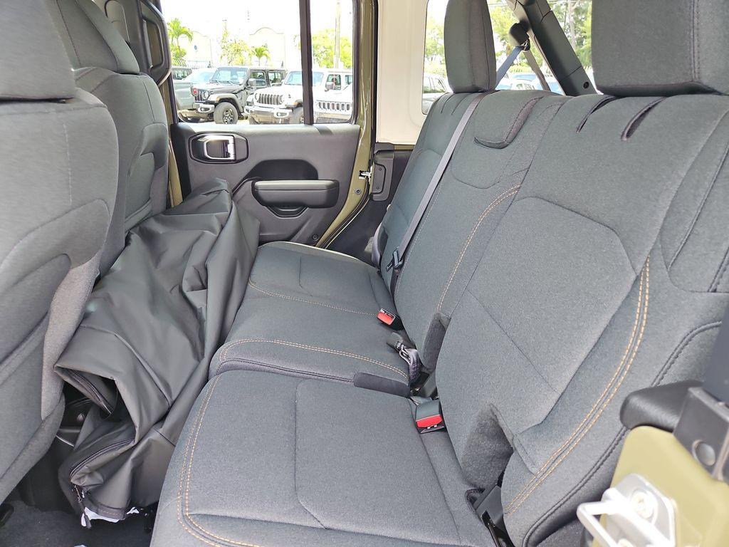 new 2025 Jeep Wrangler car, priced at $40,076