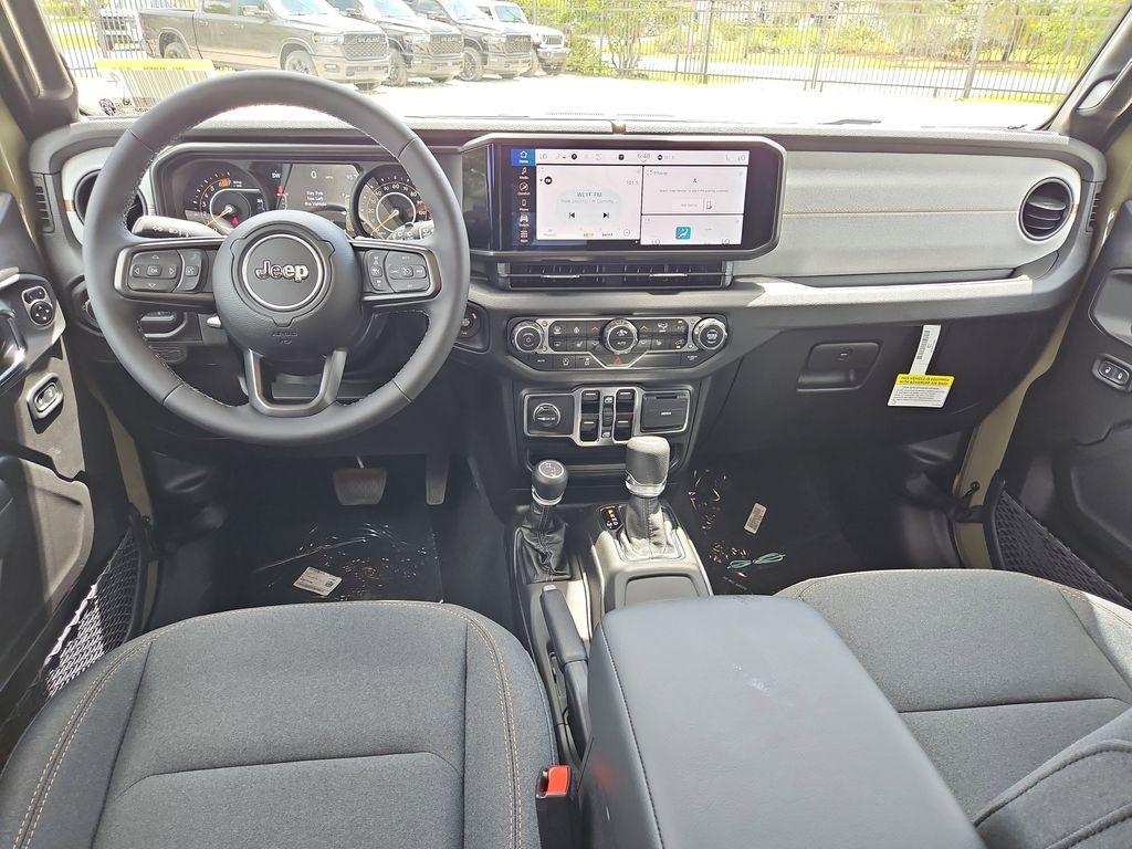 new 2025 Jeep Wrangler car, priced at $40,076