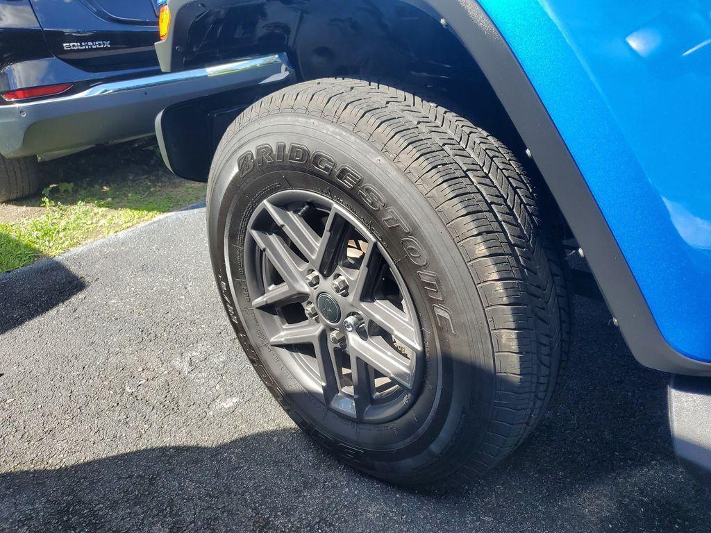 used 2024 Jeep Gladiator car, priced at $30,990