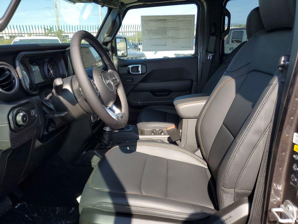 new 2025 Jeep Wrangler car, priced at $45,535