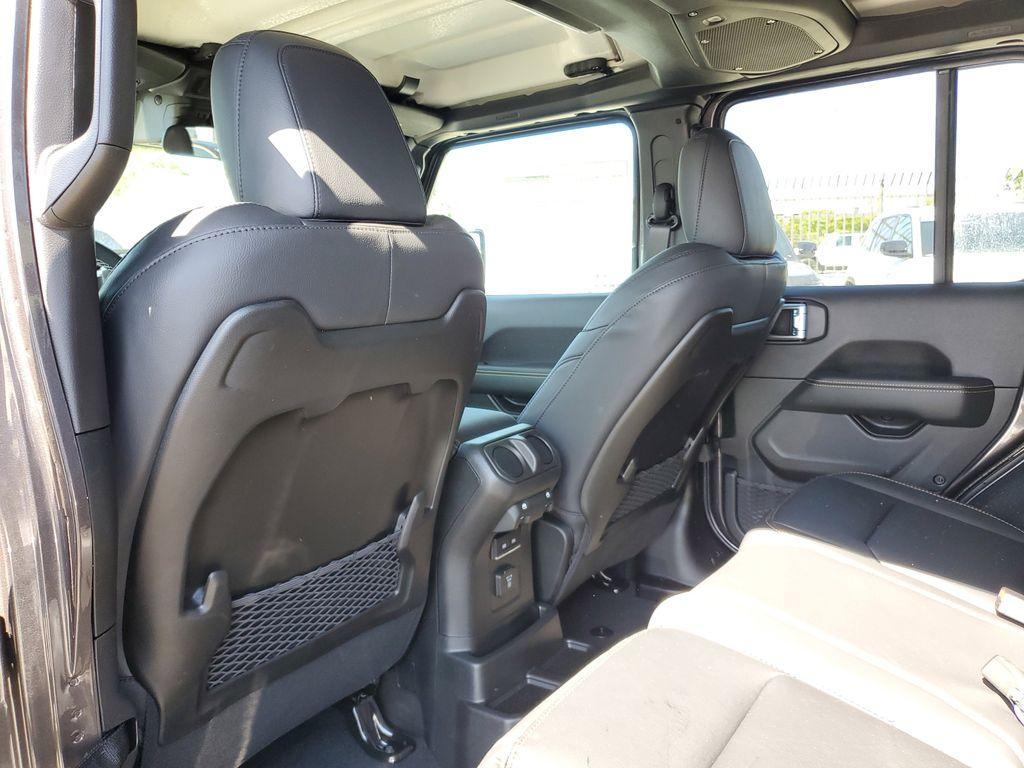 new 2025 Jeep Wrangler car, priced at $45,535