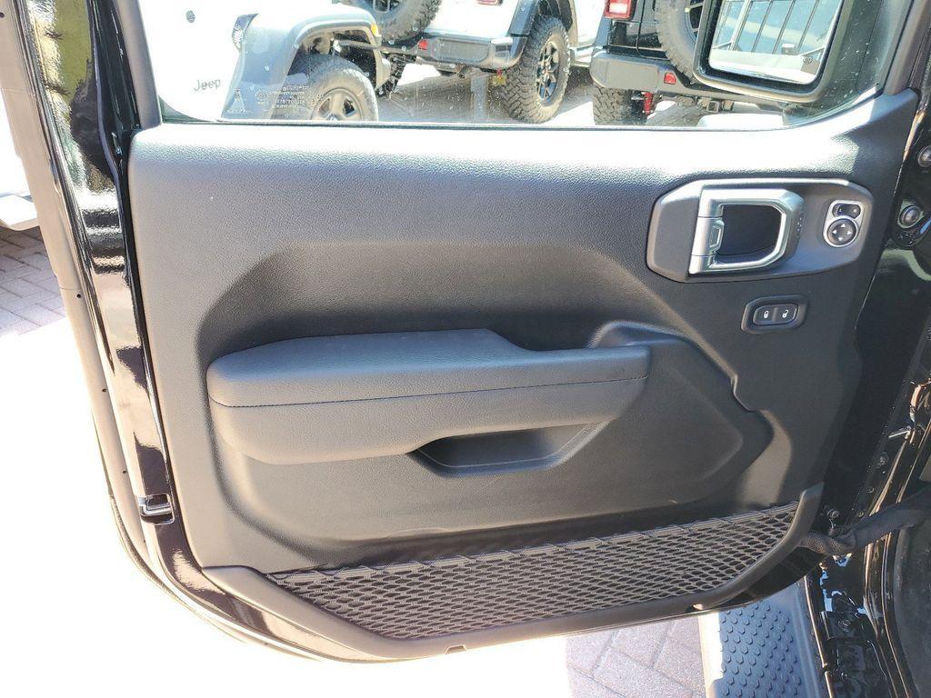 new 2025 Jeep Wrangler car, priced at $43,240