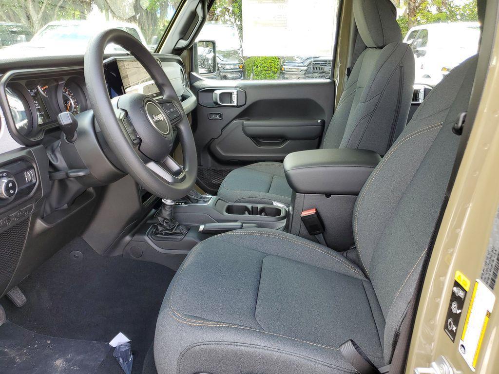 new 2025 Jeep Gladiator car, priced at $32,922