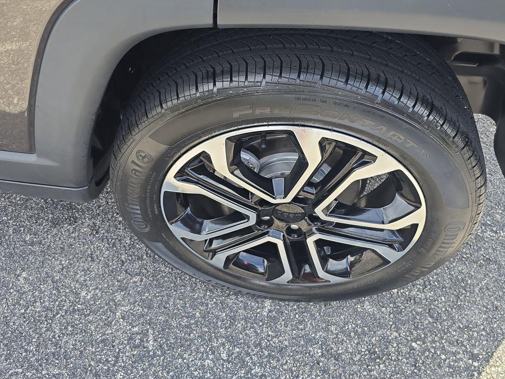 used 2022 Jeep Compass car, priced at $19,990