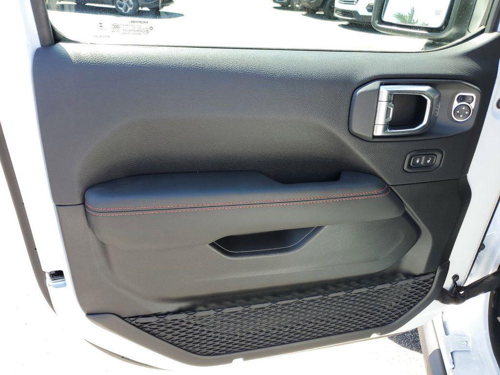 new 2025 Jeep Wrangler car, priced at $57,230