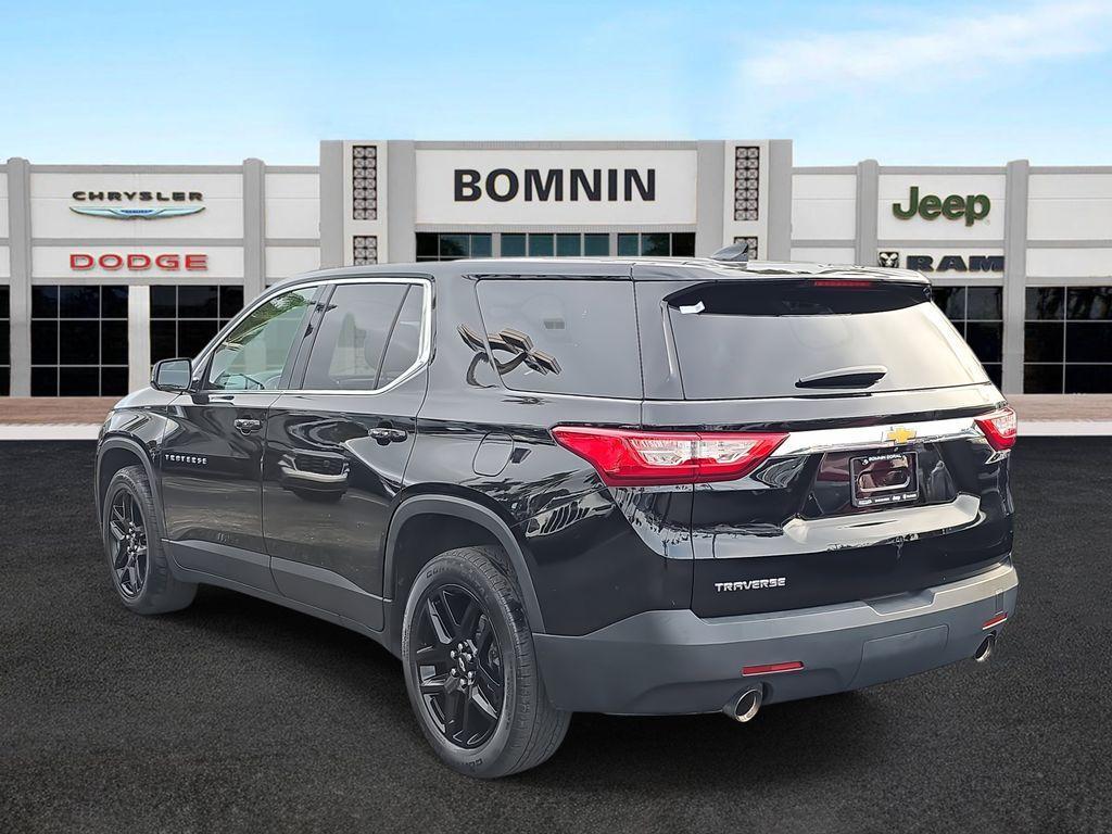 used 2020 Chevrolet Traverse car, priced at $15,490