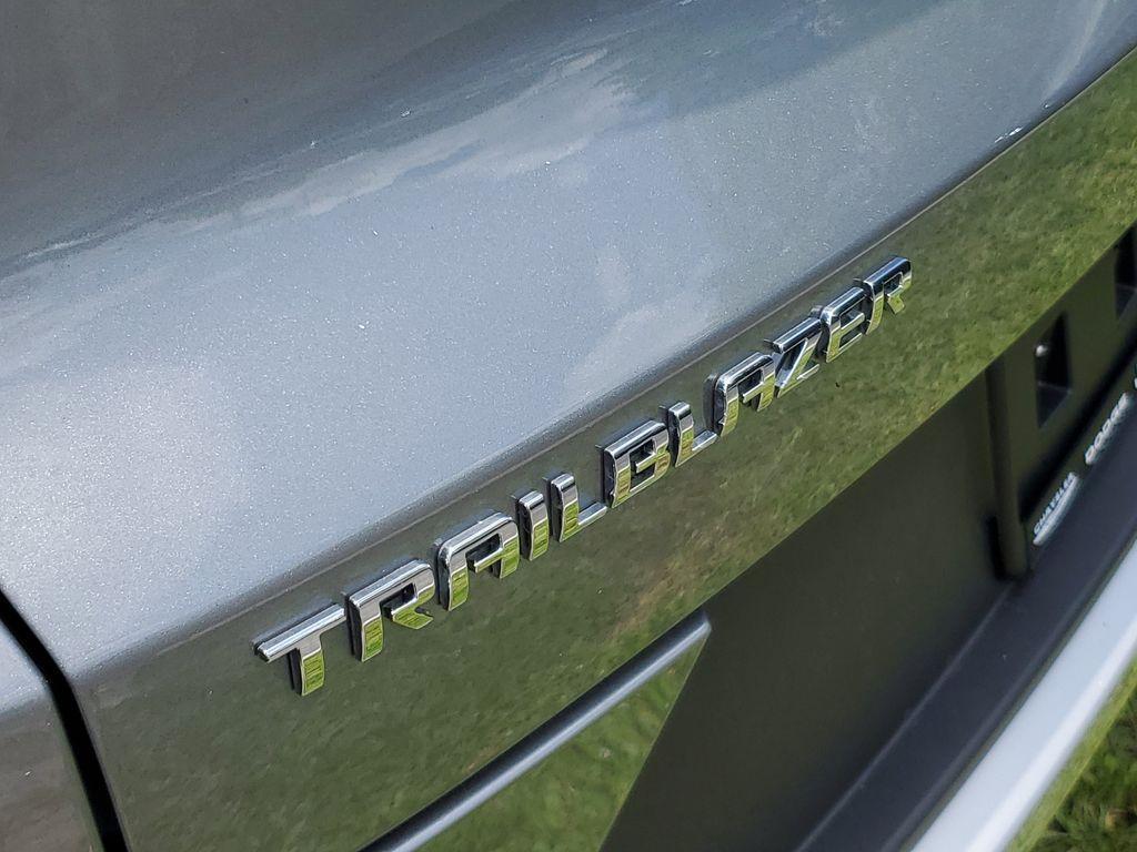 used 2025 Chevrolet TrailBlazer car, priced at $21,990