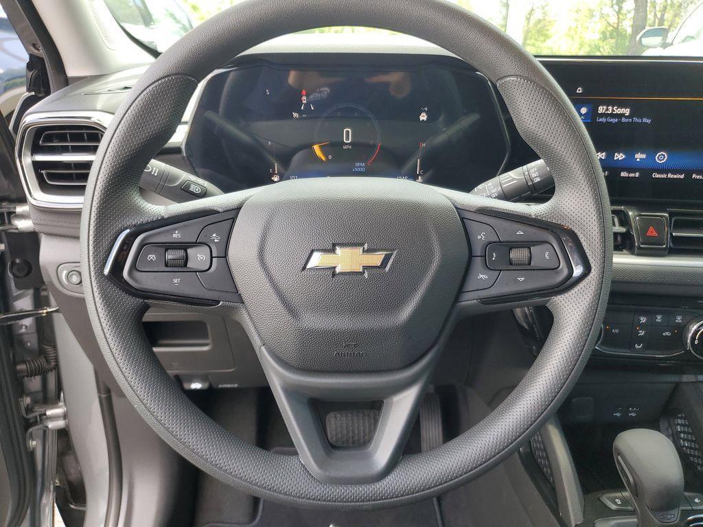 used 2025 Chevrolet TrailBlazer car, priced at $21,990