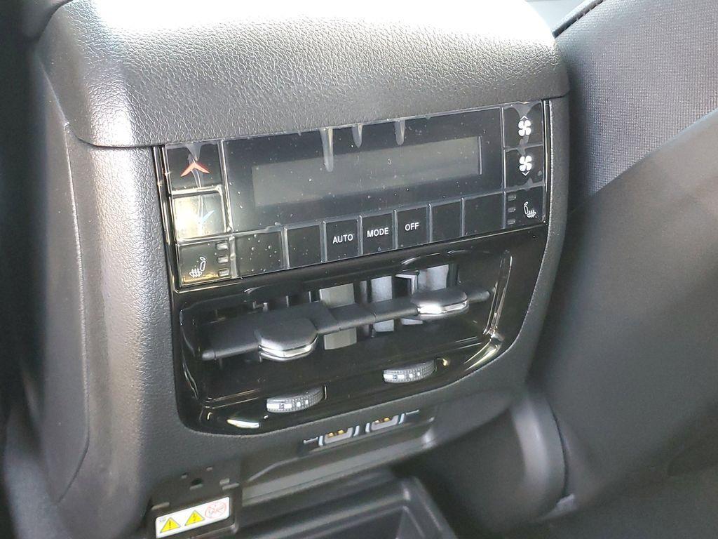 new 2025 Jeep Grand Cherokee L car, priced at $40,380