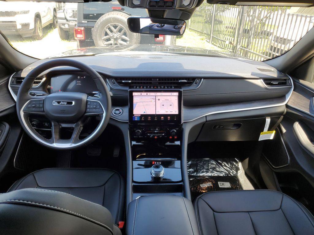 new 2025 Jeep Grand Cherokee L car, priced at $40,380
