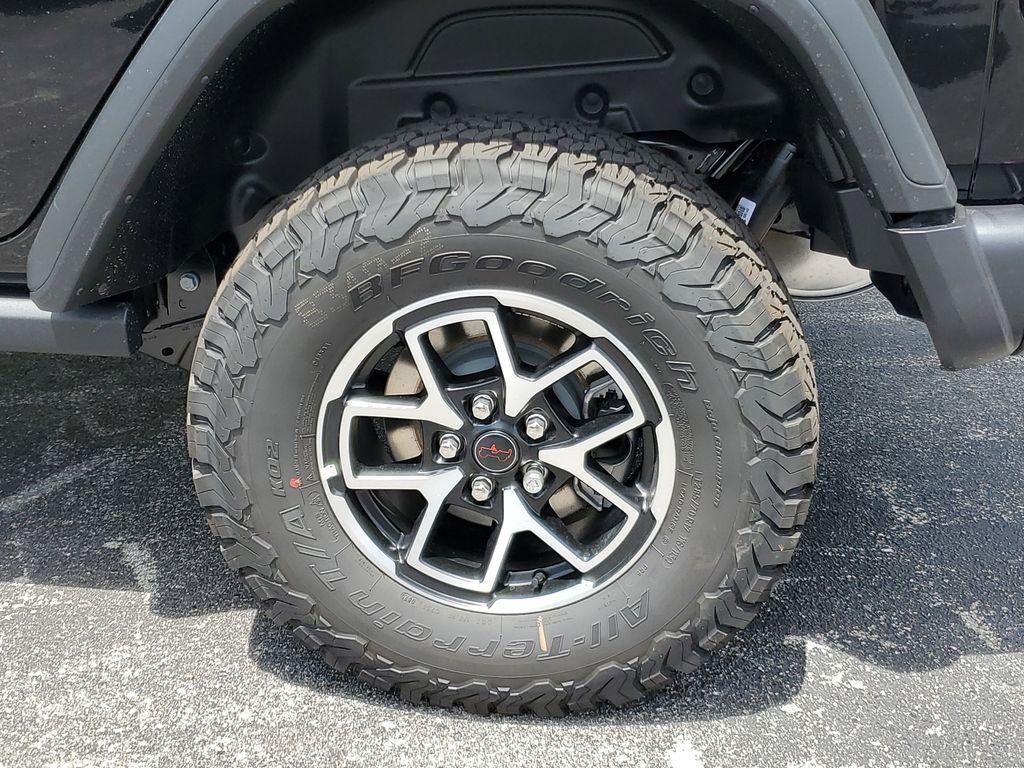 new 2025 Jeep Wrangler car, priced at $48,743