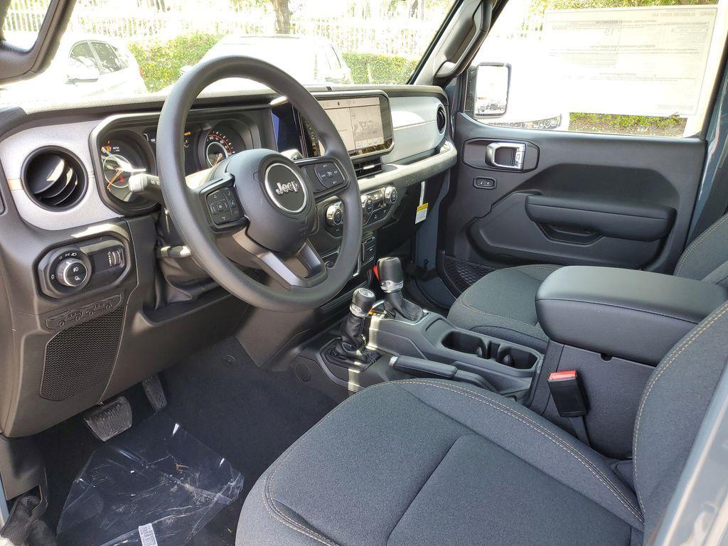 new 2025 Jeep Gladiator car, priced at $34,590