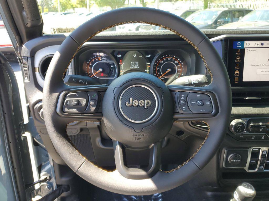 new 2025 Jeep Gladiator car, priced at $38,173