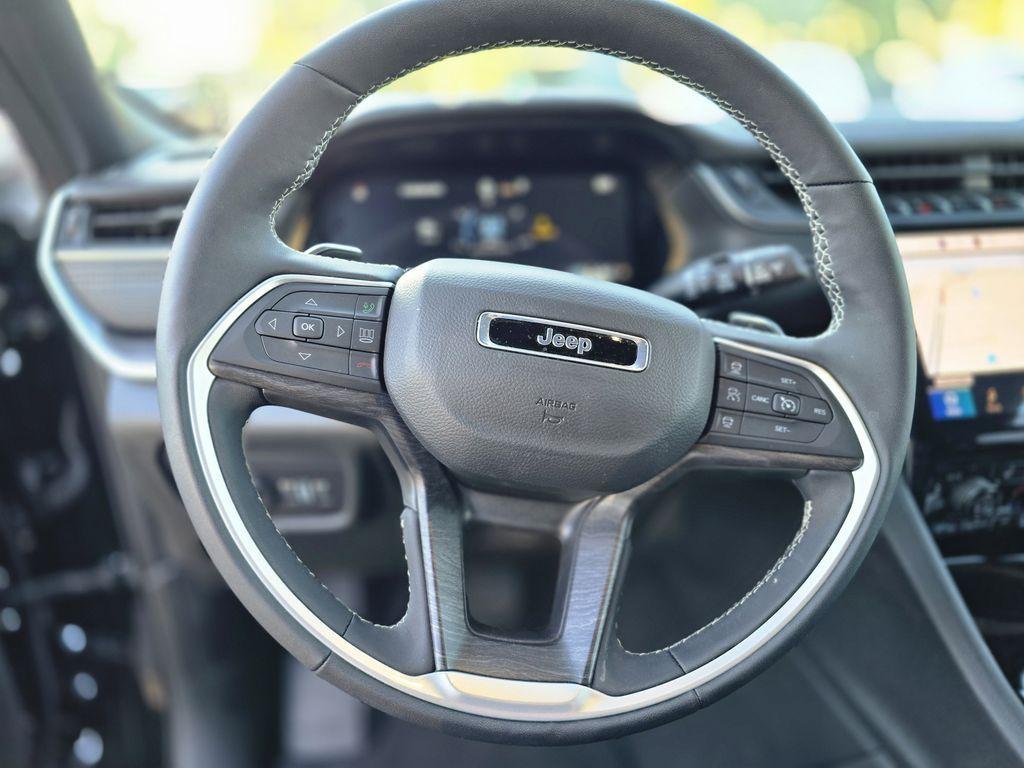 used 2025 Jeep Grand Cherokee L car, priced at $39,490