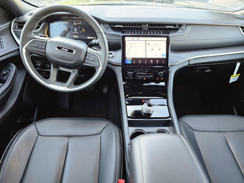 used 2025 Jeep Grand Cherokee L car, priced at $39,490