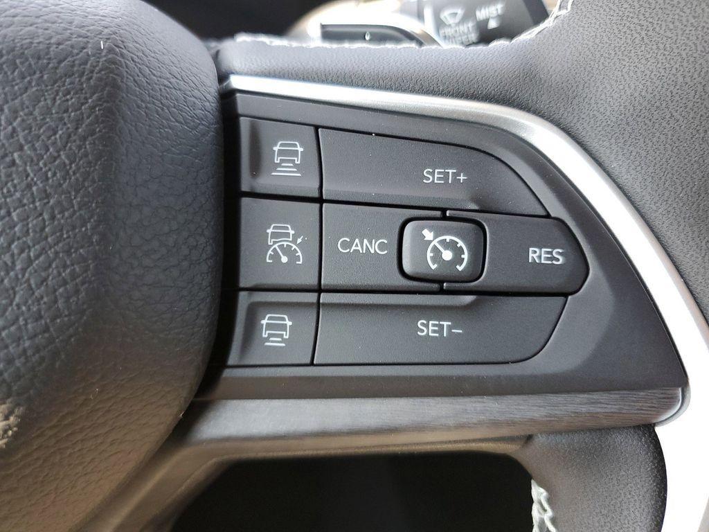 new 2025 Jeep Grand Cherokee L car, priced at $44,200
