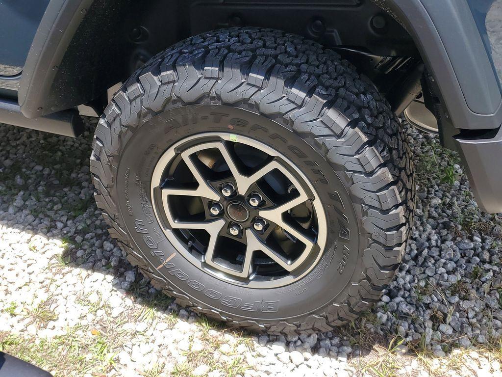 new 2025 Jeep Wrangler car, priced at $50,711