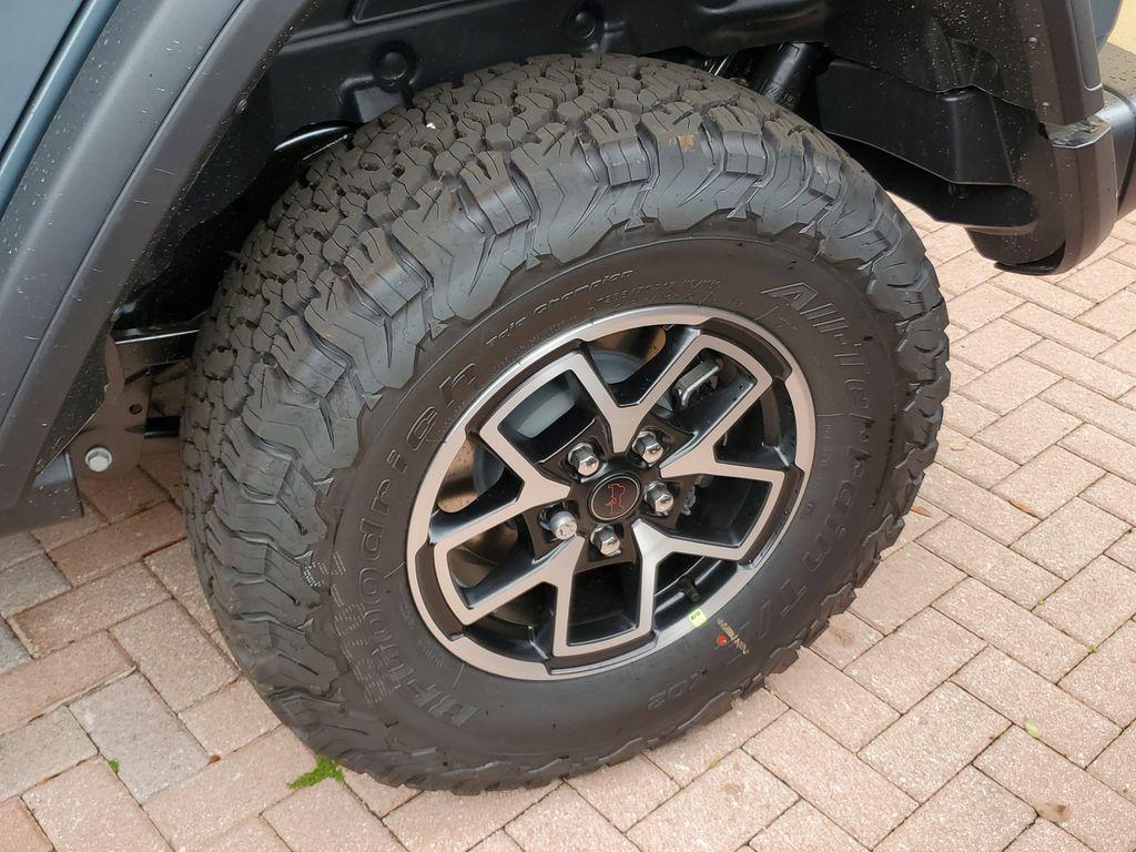 new 2025 Jeep Wrangler car, priced at $48,743