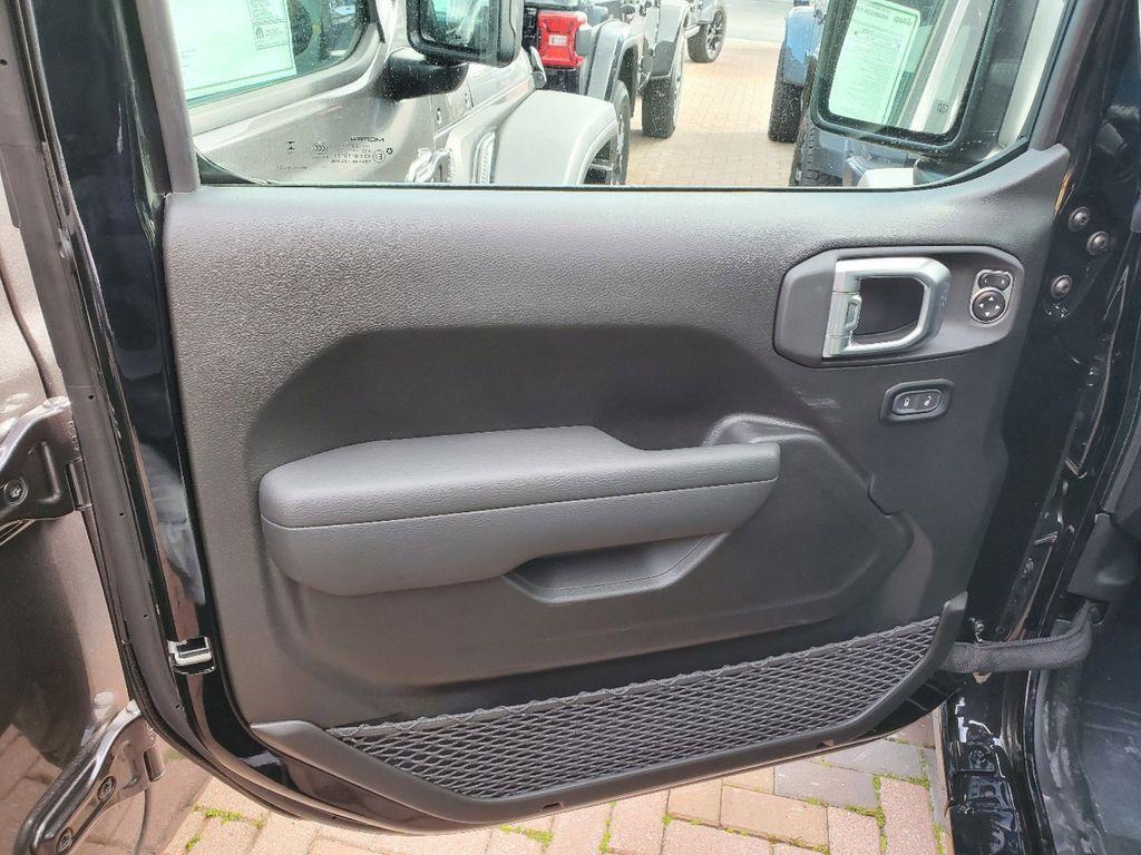 new 2025 Jeep Gladiator car, priced at $39,771