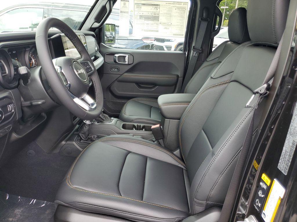 new 2025 Jeep Wrangler car, priced at $44,045