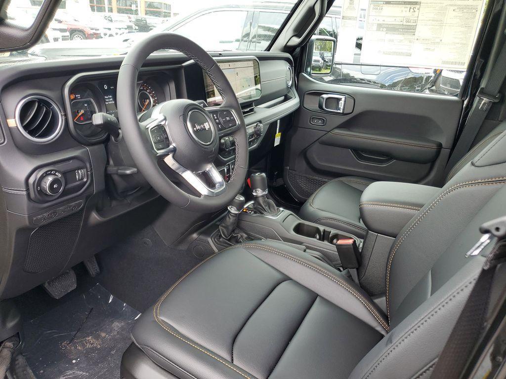new 2025 Jeep Wrangler car, priced at $44,045