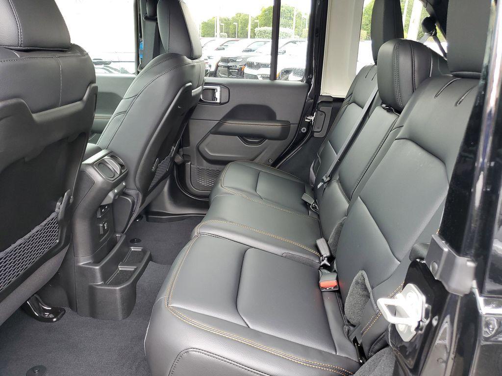 new 2025 Jeep Wrangler car, priced at $44,045