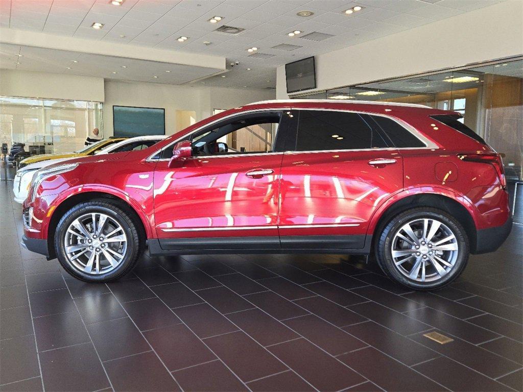 new 2025 Cadillac XT5 car, priced at $56,400