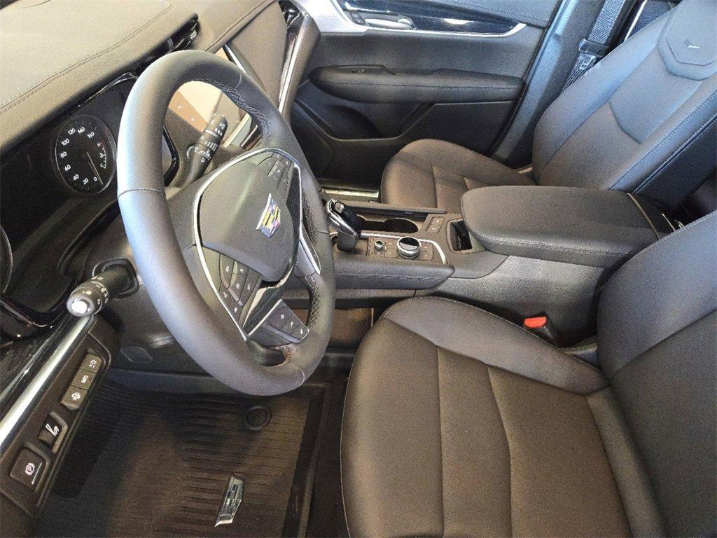 new 2025 Cadillac XT5 car, priced at $56,400