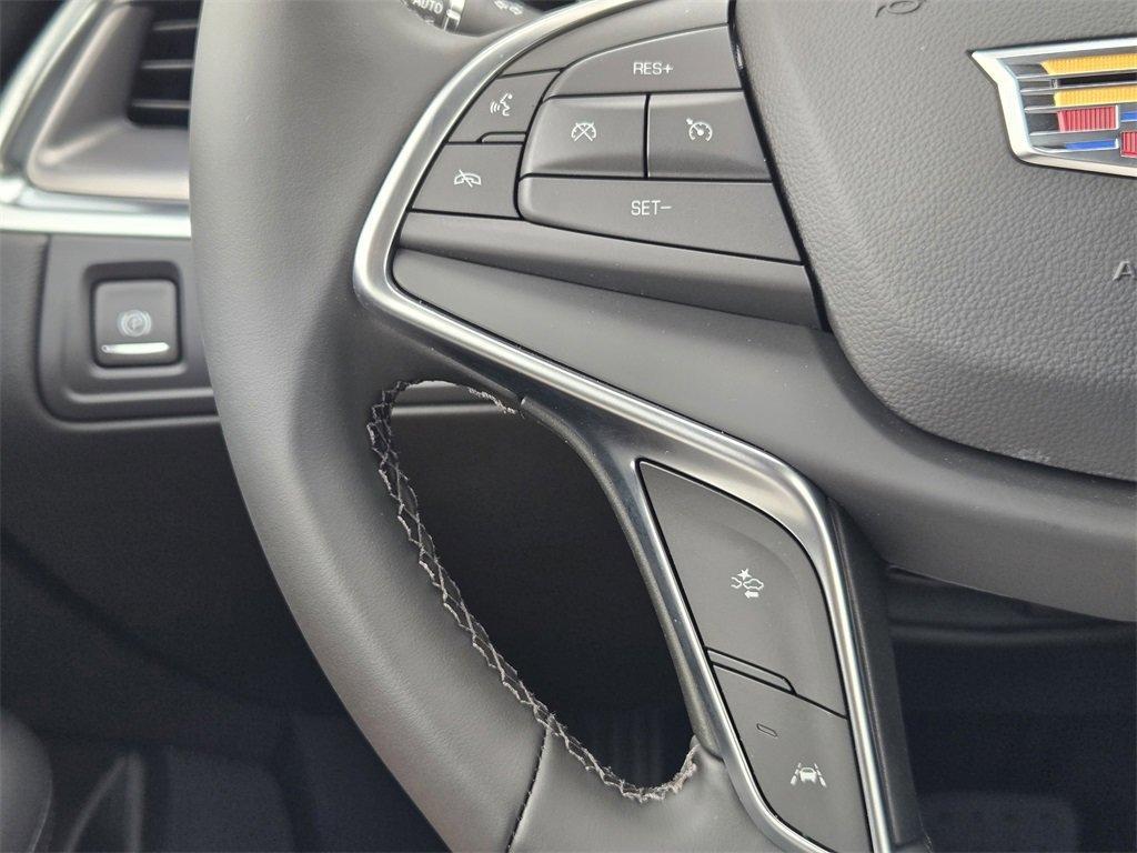 new 2025 Cadillac XT5 car, priced at $46,015