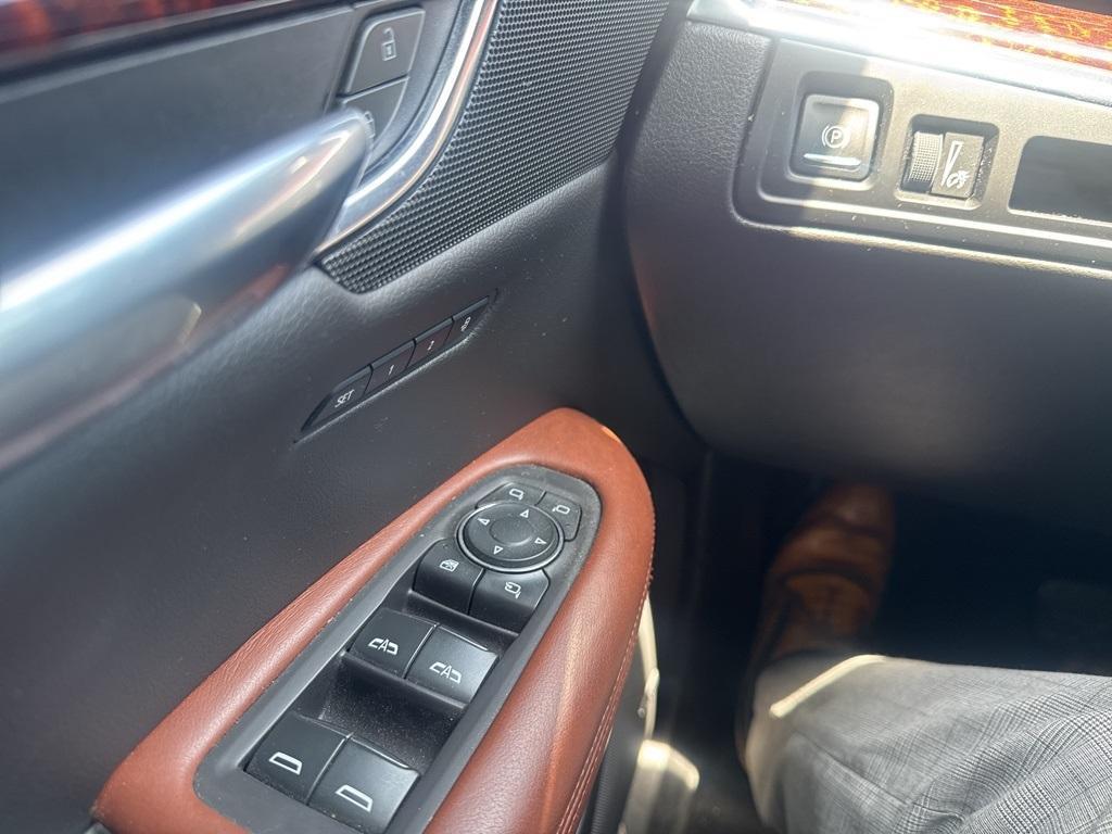 used 2019 Cadillac XT5 car, priced at $23,972