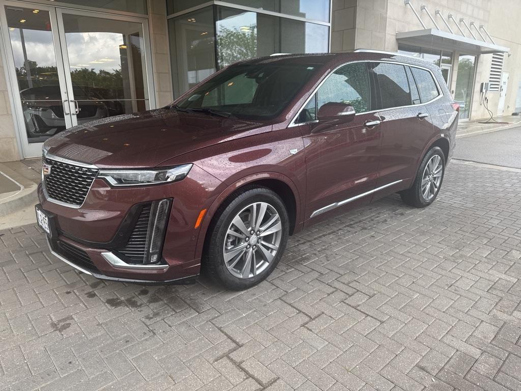 used 2022 Cadillac XT6 car, priced at $38,145