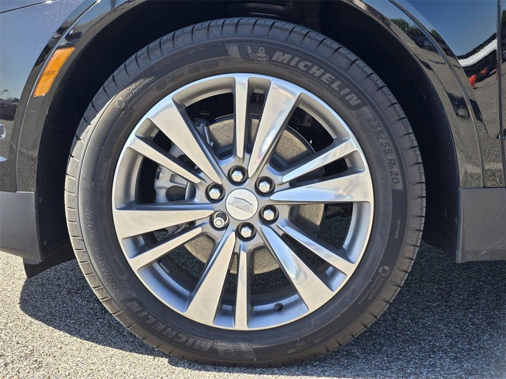 new 2025 Cadillac XT5 car, priced at $58,585
