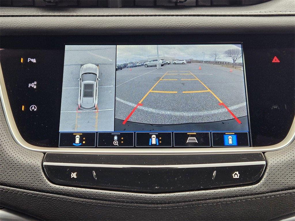 new 2025 Cadillac XT5 car, priced at $62,590