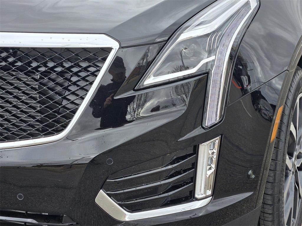 new 2025 Cadillac XT5 car, priced at $62,590