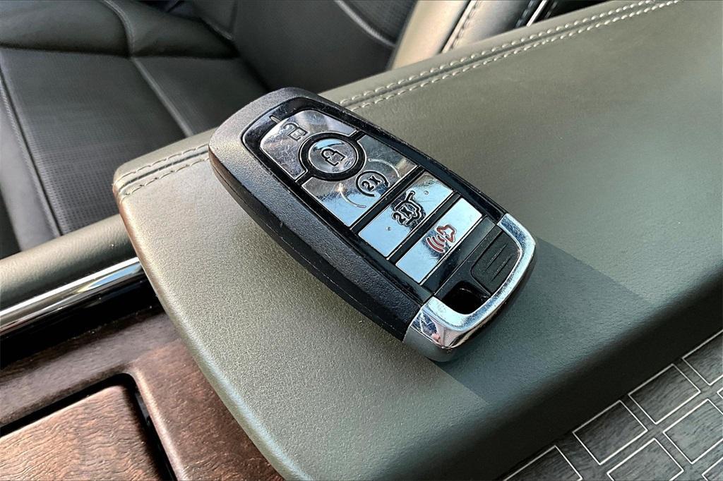 used 2022 Lincoln Navigator car, priced at $62,228