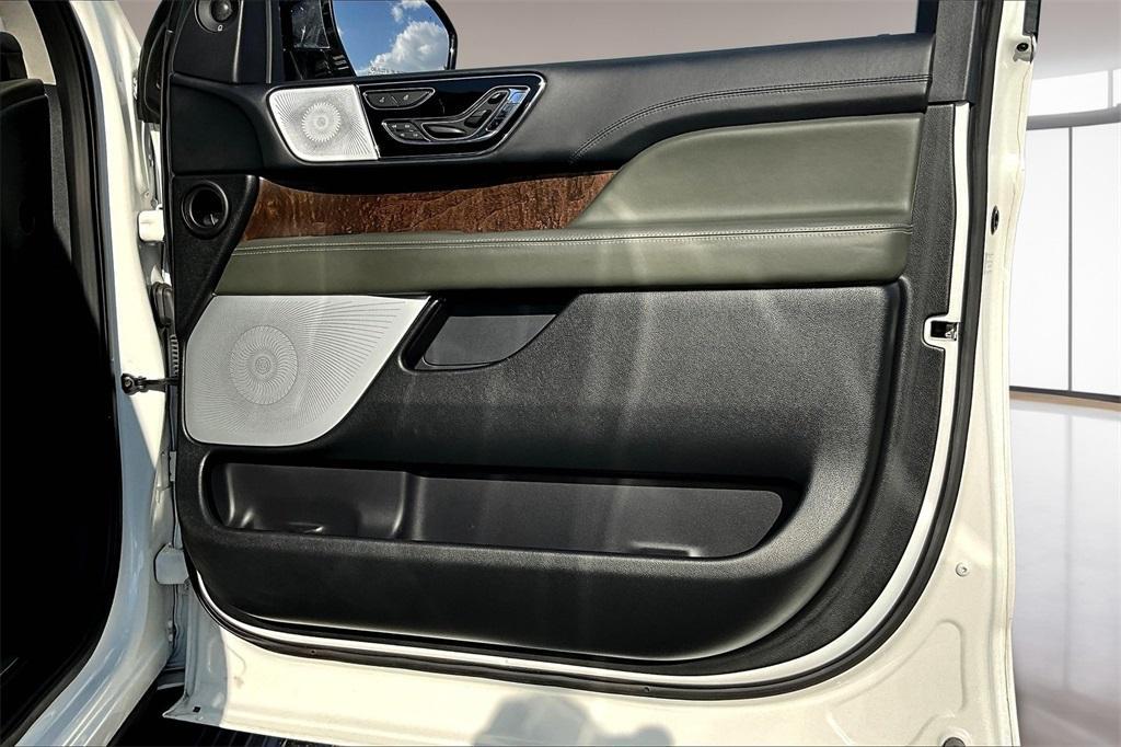 used 2022 Lincoln Navigator car, priced at $62,228
