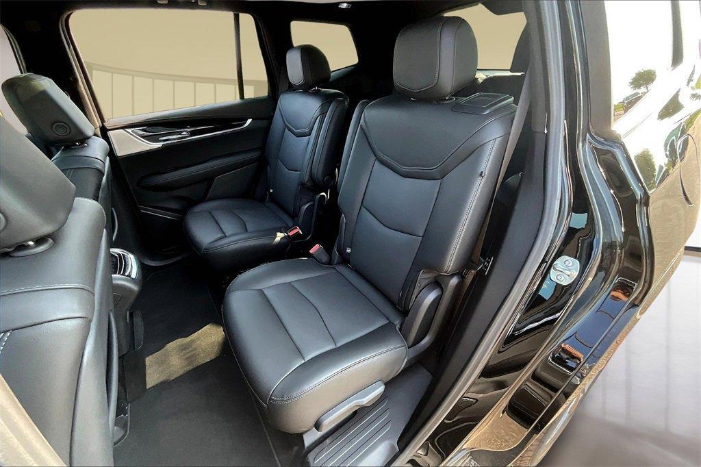 new 2025 Cadillac XT6 car, priced at $60,115