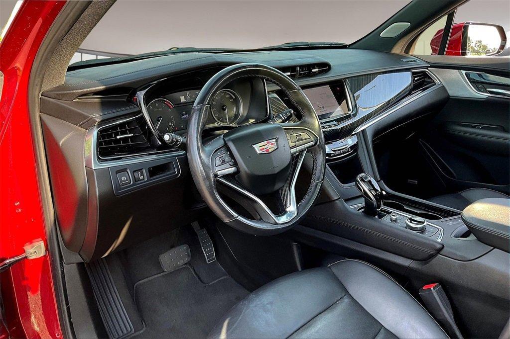used 2023 Cadillac XT6 car, priced at $35,253