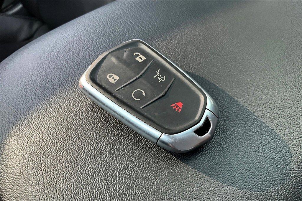 used 2023 Cadillac XT6 car, priced at $35,253