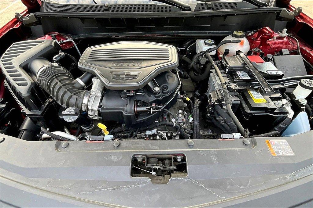 used 2024 Cadillac XT6 car, priced at $43,103