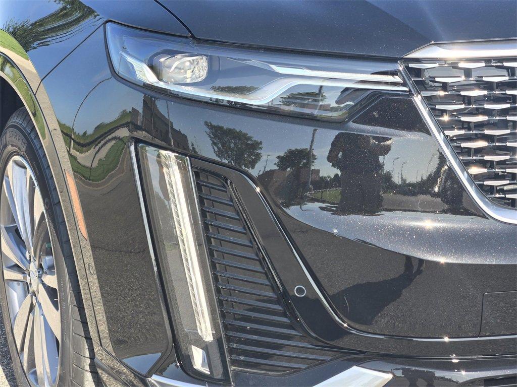 new 2025 Cadillac XT6 car, priced at $62,690