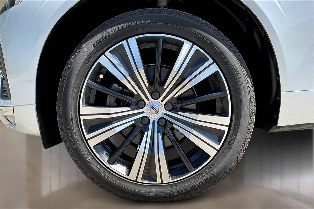 used 2022 Volvo XC60 car, priced at $34,607