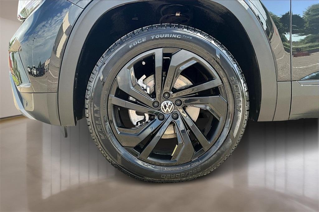 used 2022 Volkswagen Atlas Cross Sport car, priced at $27,110
