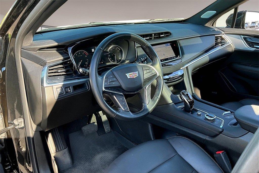 used 2024 Cadillac XT5 car, priced at $46,669