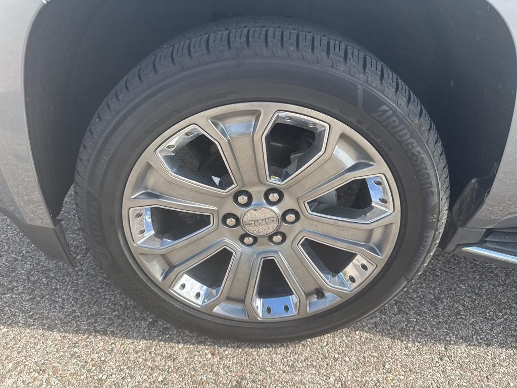 used 2018 GMC Yukon car, priced at $24,582