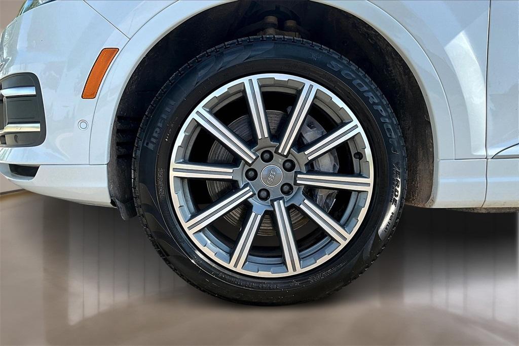 used 2019 Audi Q7 car, priced at $21,174