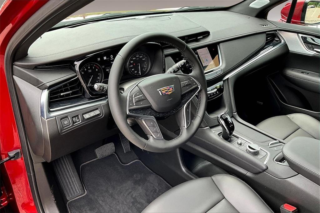 new 2025 Cadillac XT5 car, priced at $60,330