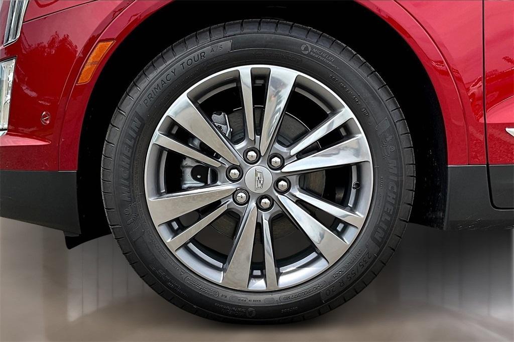 new 2025 Cadillac XT5 car, priced at $60,330